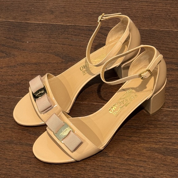 Salvatore Ferragamo Shoes - Salvatore Ferragamo Beige Patent Vara Bow Ankle-Strap Block Heels Size 9